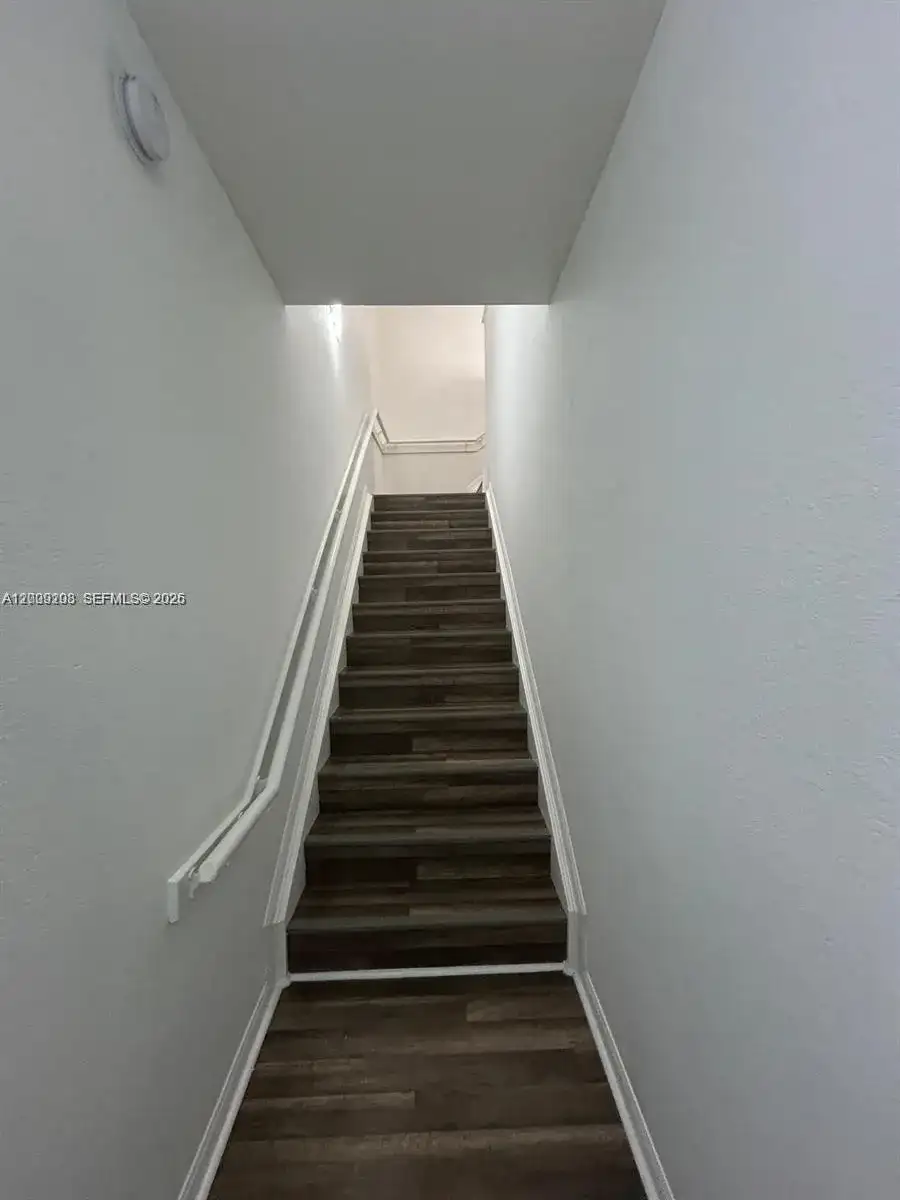 1002 Belmont Ln # 1002, North Lauderdale FL 33068 photo 3