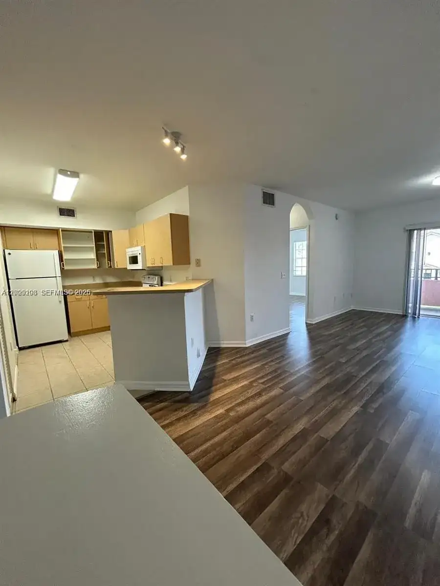 1002 Belmont Ln # 1002, North Lauderdale FL 33068 photo 5