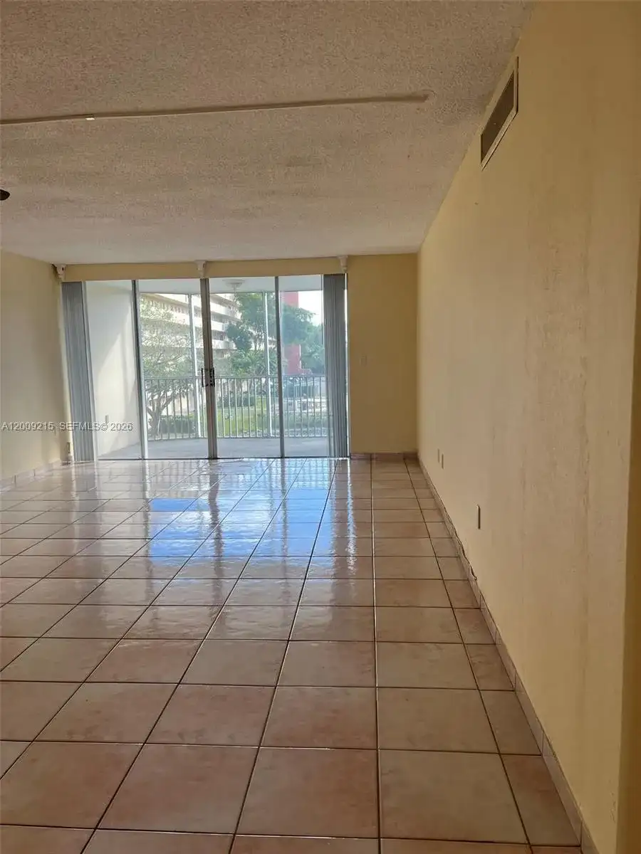 1770 NE 191st St # 1, Miami FL 33179 photo 4