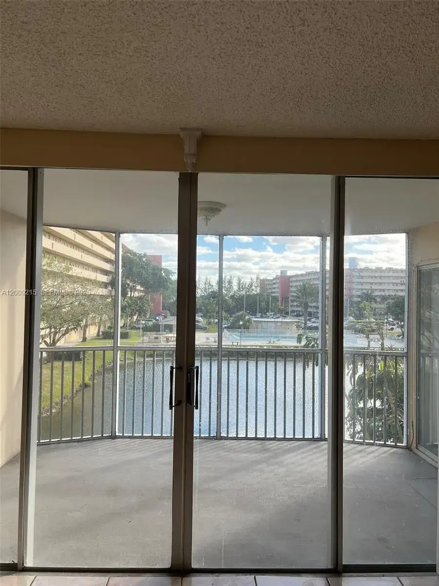 1770 NE 191st St # 1, Miami FL 33179 photo 5