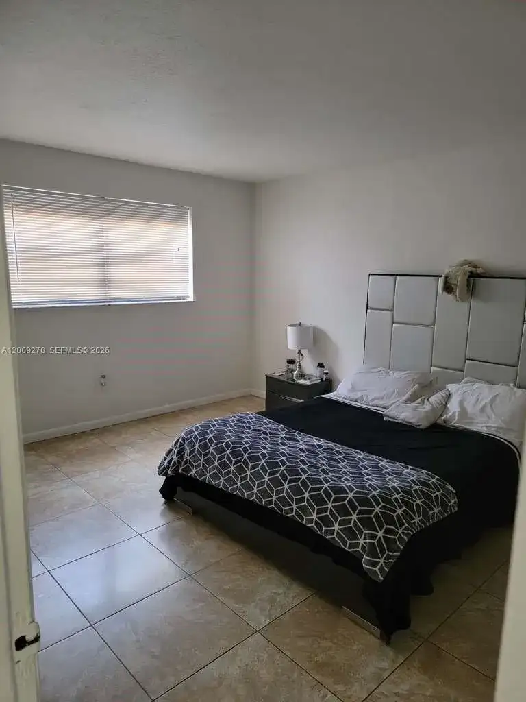 8425 NW 8th St # 306, Miami FL 33126 photo 5