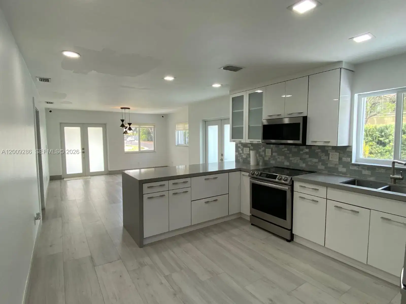 403 SW 89th Pl, Miami FL 33174 photo 3