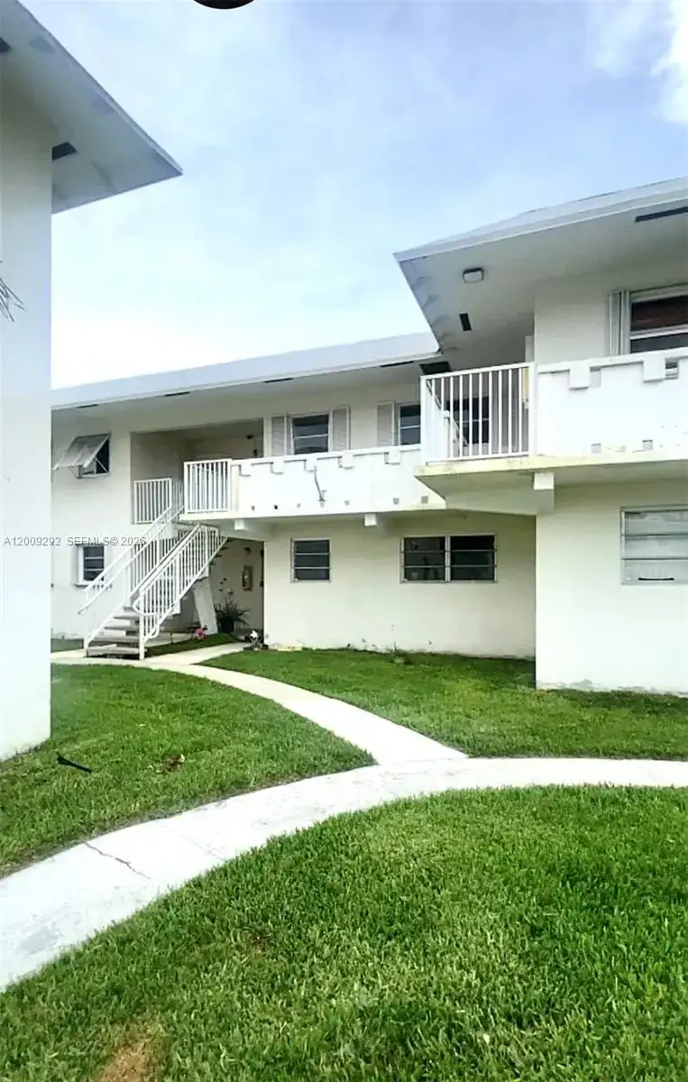 7324 SW 82nd St # B206, Miami FL 33143 photo 3