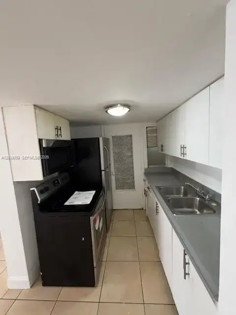 1821 NE 168th St # B3, North Miami Beach FL 33162 photo 3