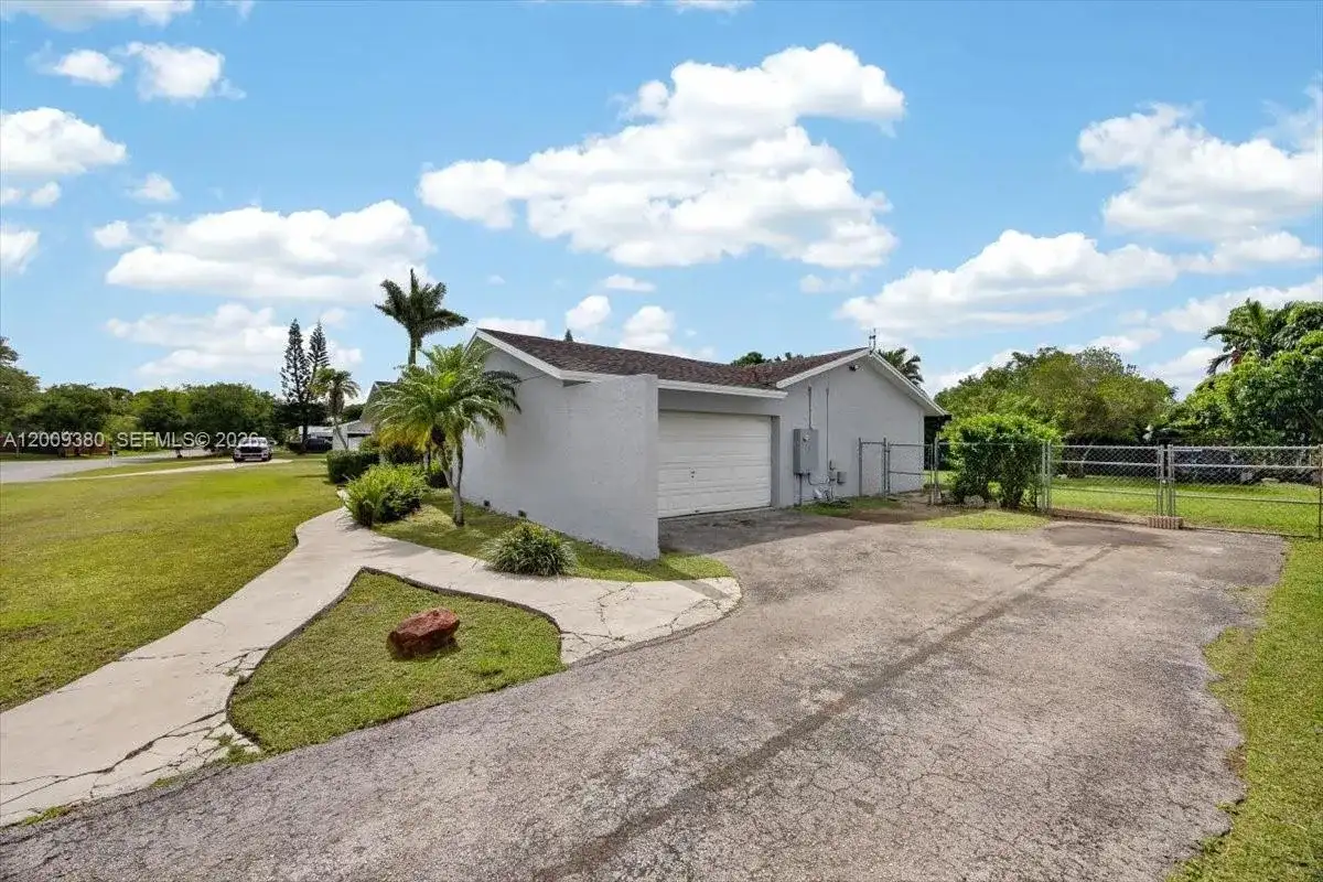 16040 SW 283rd St, Homestead FL 33033 photo 5