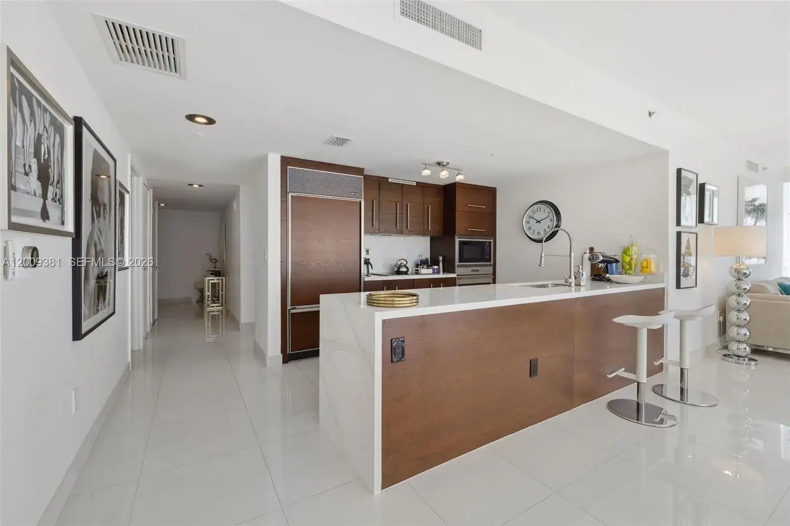 465 Brickell Ave # 701, Miami FL 33131 photo 4
