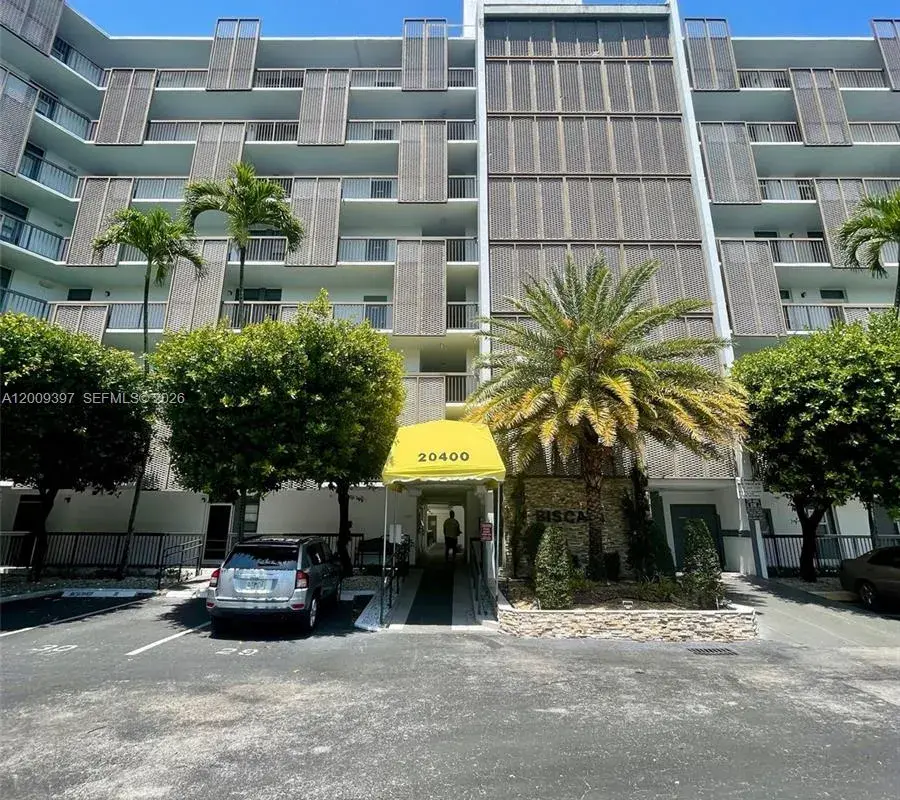 20400 W Country Club Dr # 608, Aventura FL 33180