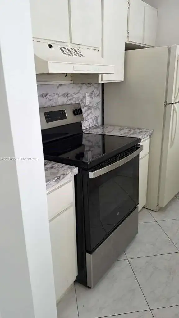 6995 NW 186th St # E507, Hialeah FL 33015 photo 4