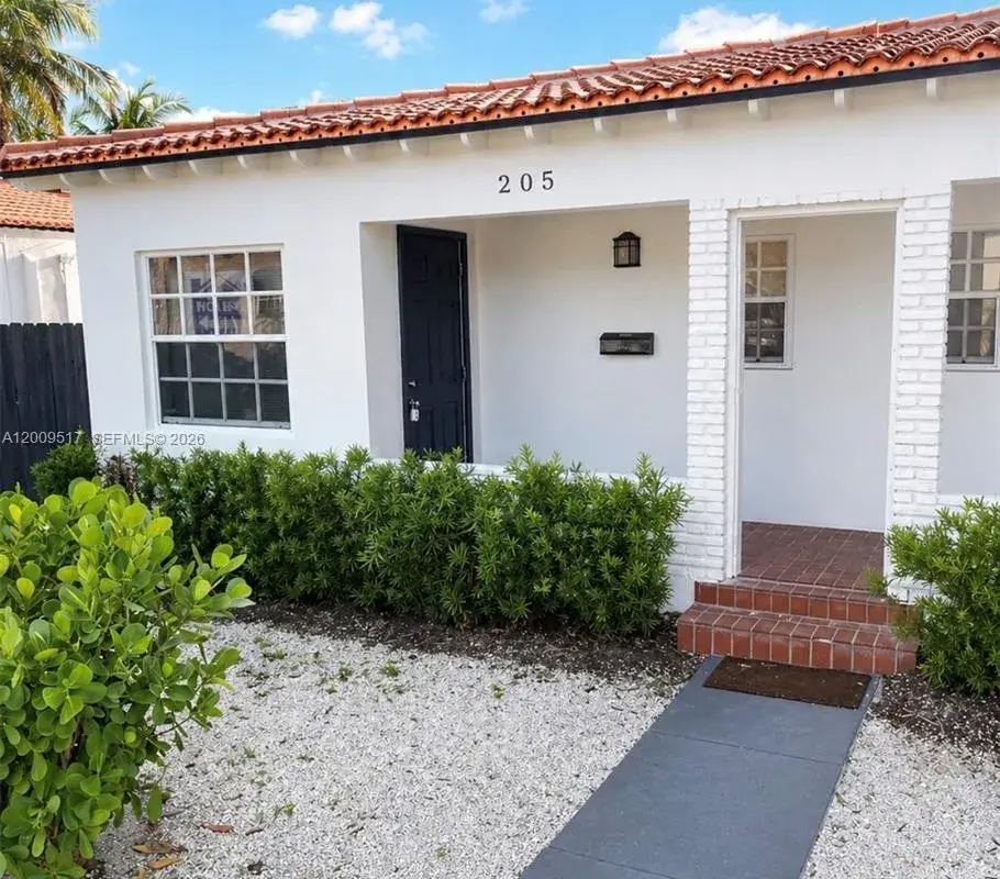 1121 NE 2nd St # 205, Fort Lauderdale FL 33301