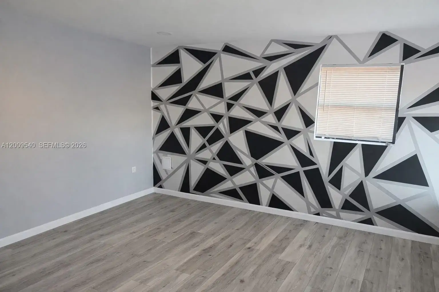 1822 N Dixie Hwy, Hollywood FL 33020 photo 2