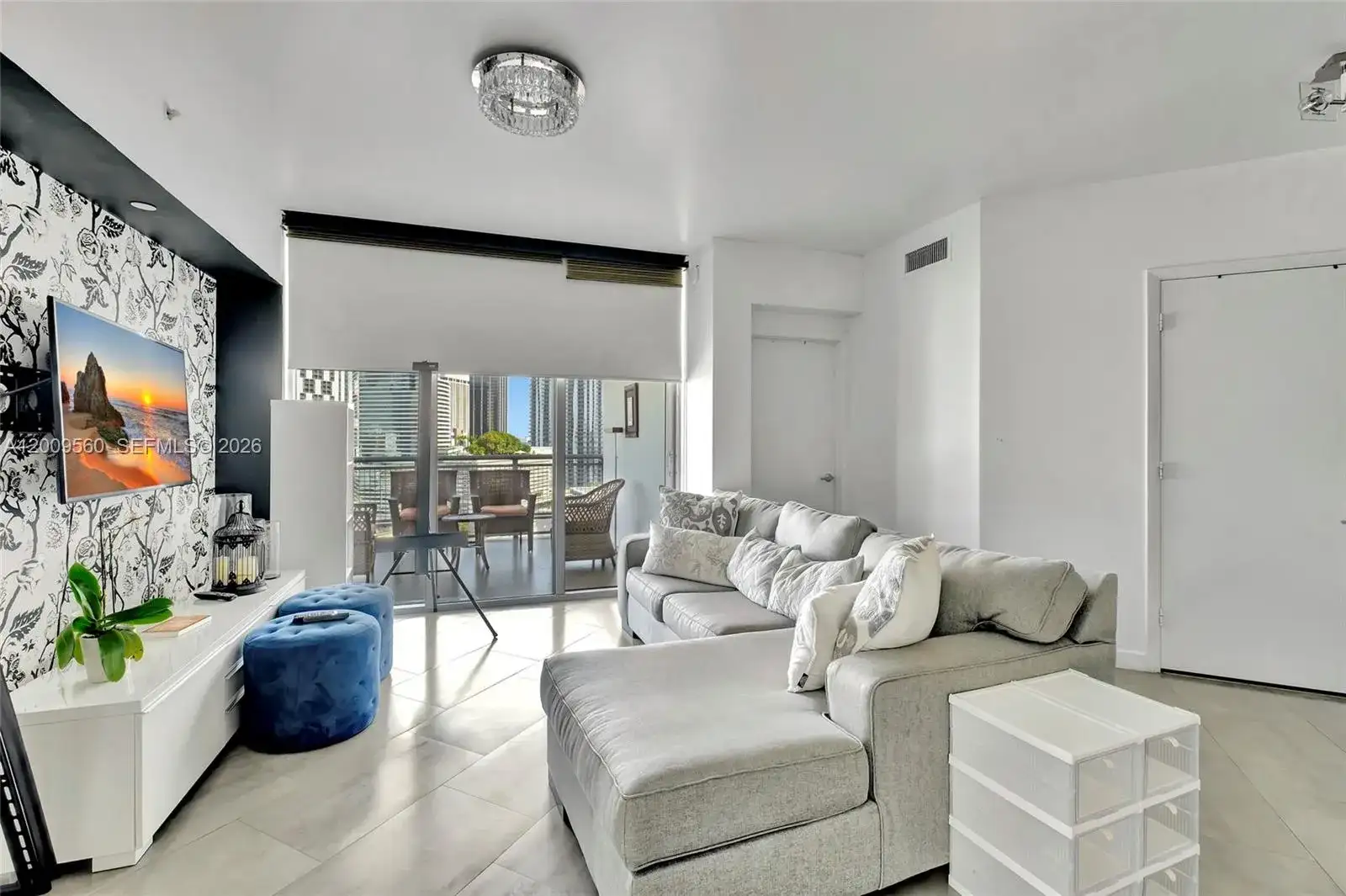 350 S Miami Ave # 1703, Miami FL 33130 photo 2