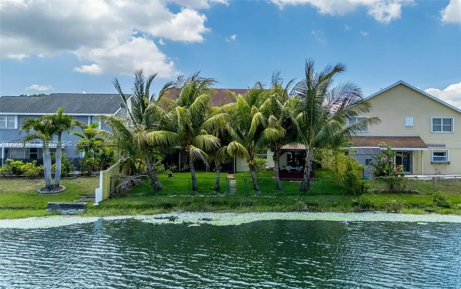 1001 SW 100th Ter, Pembroke Pines FL 33025 photo 4