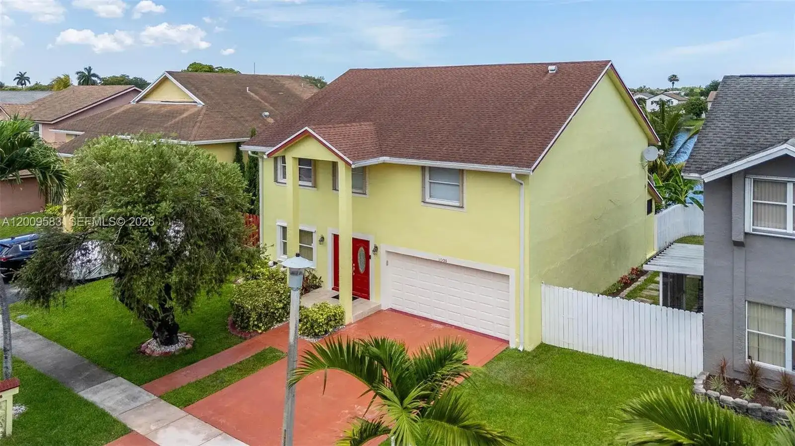1001 SW 100th Ter, Pembroke Pines FL 33025 photo 5