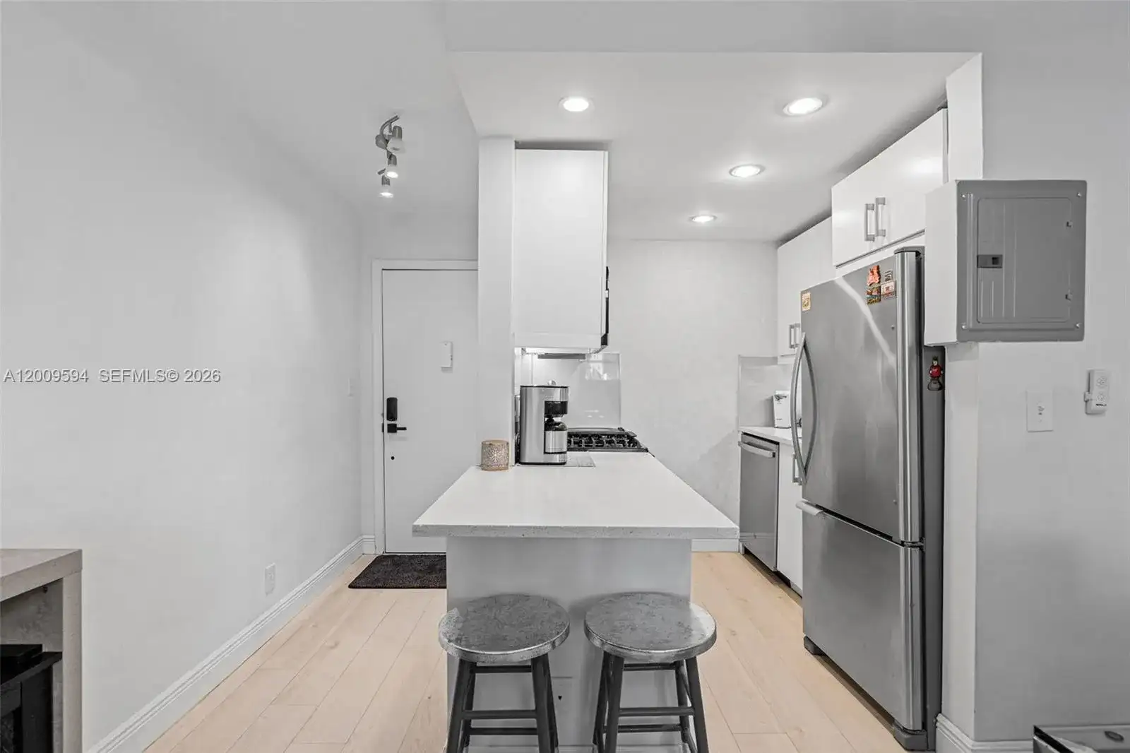 915 Jefferson Ave # 2E, Miami Beach FL 33139 photo 3