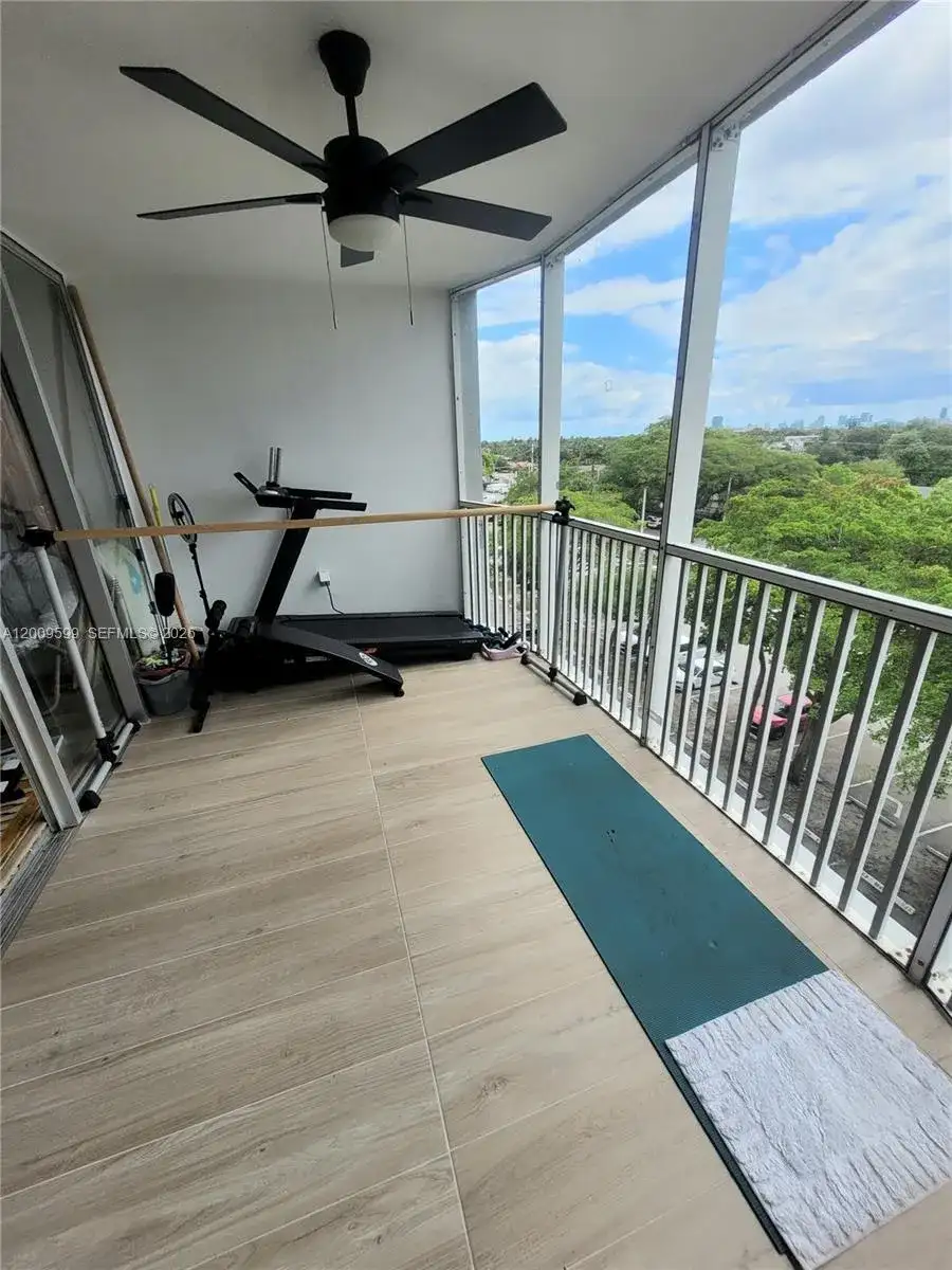 1780 NE 191st St # 2, Miami FL 33179 photo 2