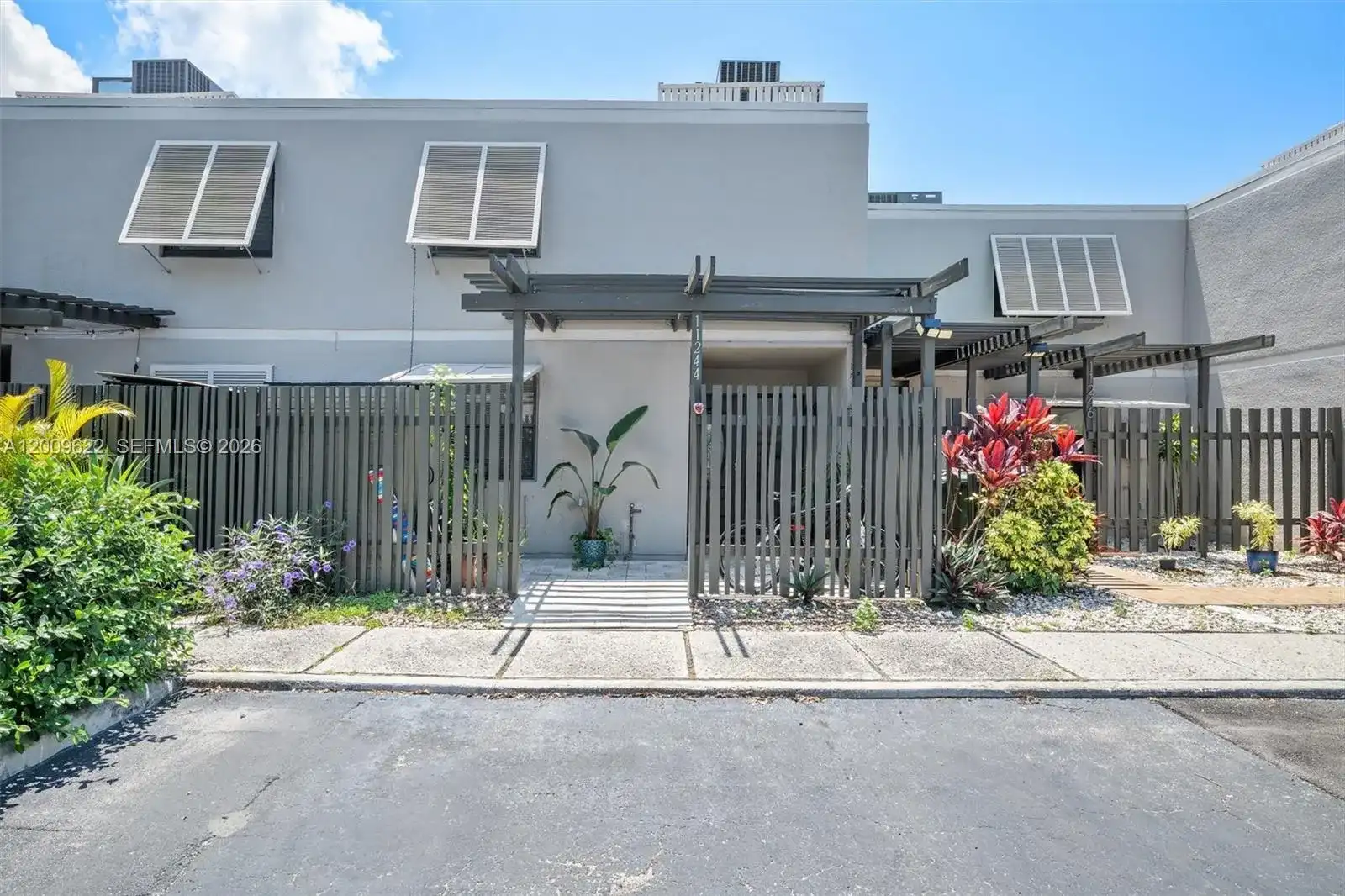 11244 NW 14th Ct, Pembroke Pines FL 33026