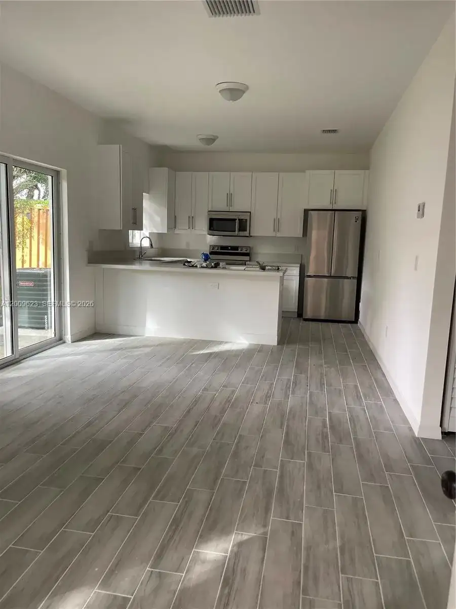 920 NW 81st St, Miami FL 33150 photo 3