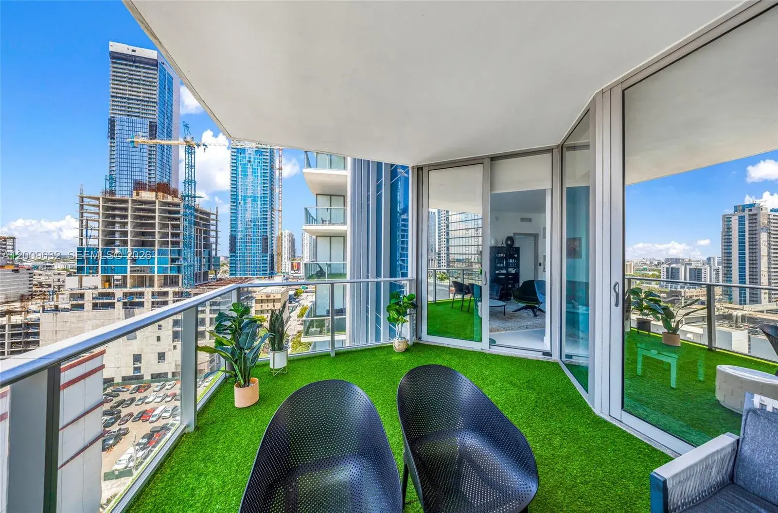 851 NE 1st Ave # 1408, Miami FL 33132