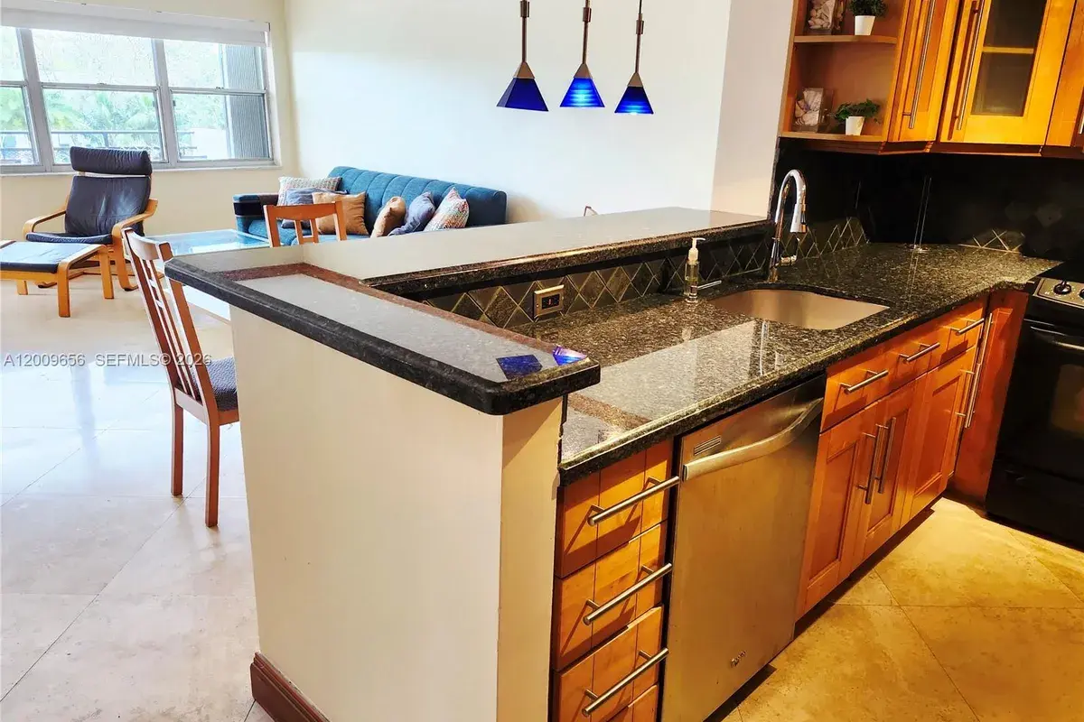 401 Golden Isles Dr # 307, Hallandale Beach FL 33009