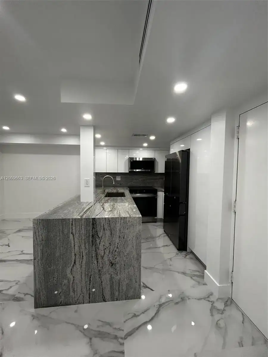 11790 SW 18th St # 3, Miami FL 33175 photo 4