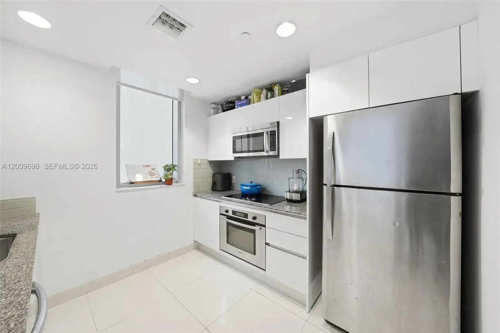 1050 Brickell Ave # 1002, Miami FL 33131 photo 5