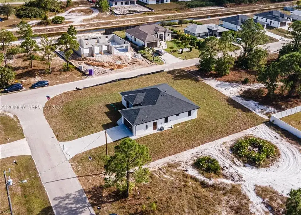 3701 28th ST SW, Lehigh Acres FL 33976 photo 4