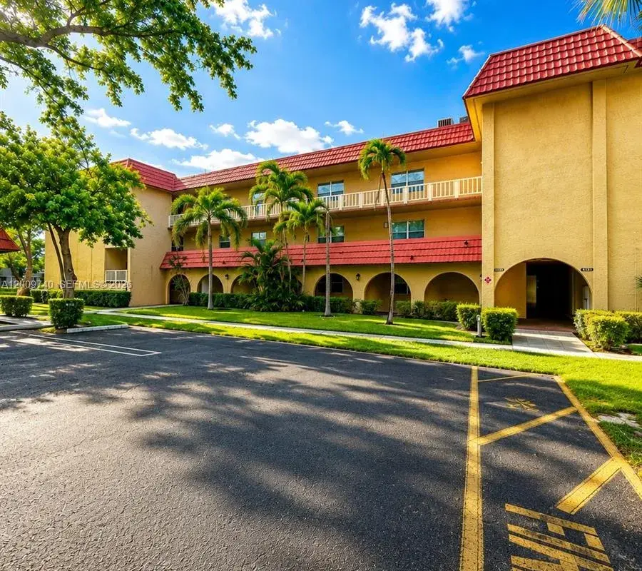10762 La Placida Dr # 308, Coral Springs FL 33065