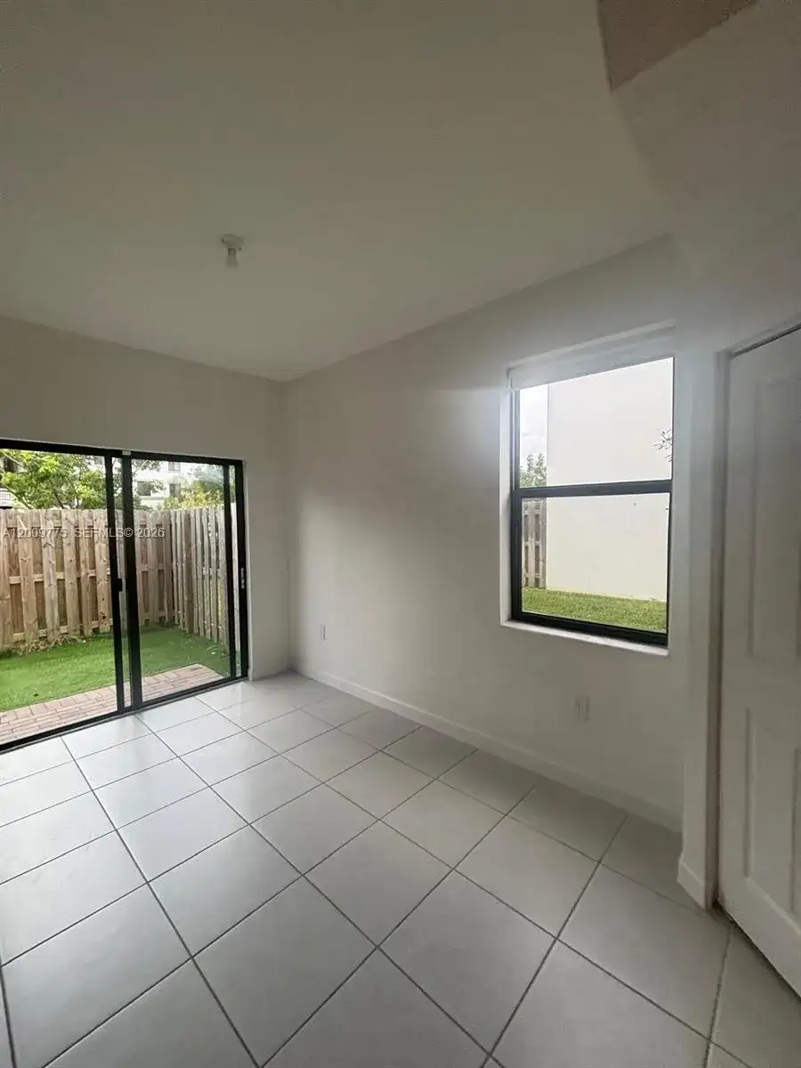 20964 NE 8th Ave, Miami FL 33179 photo 4