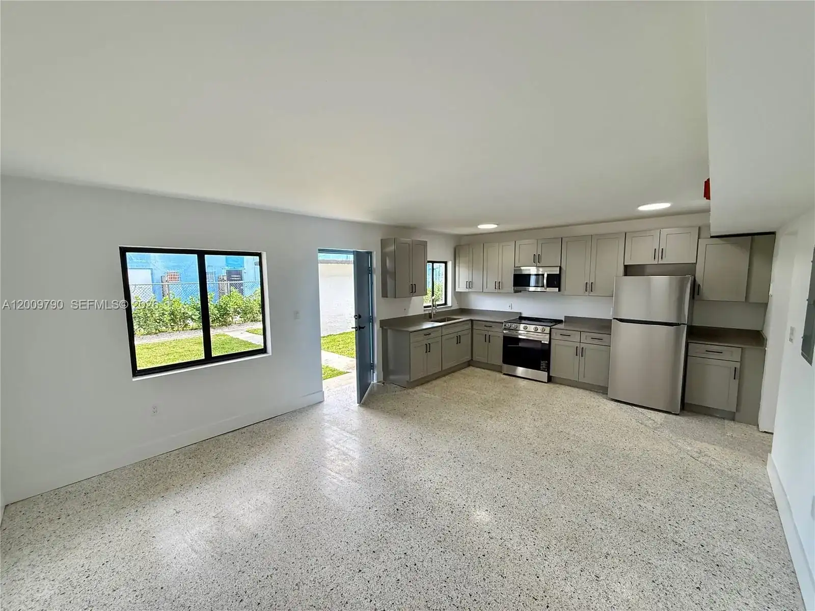 180 NE 57th St # 4, Miami FL 33137 photo 4