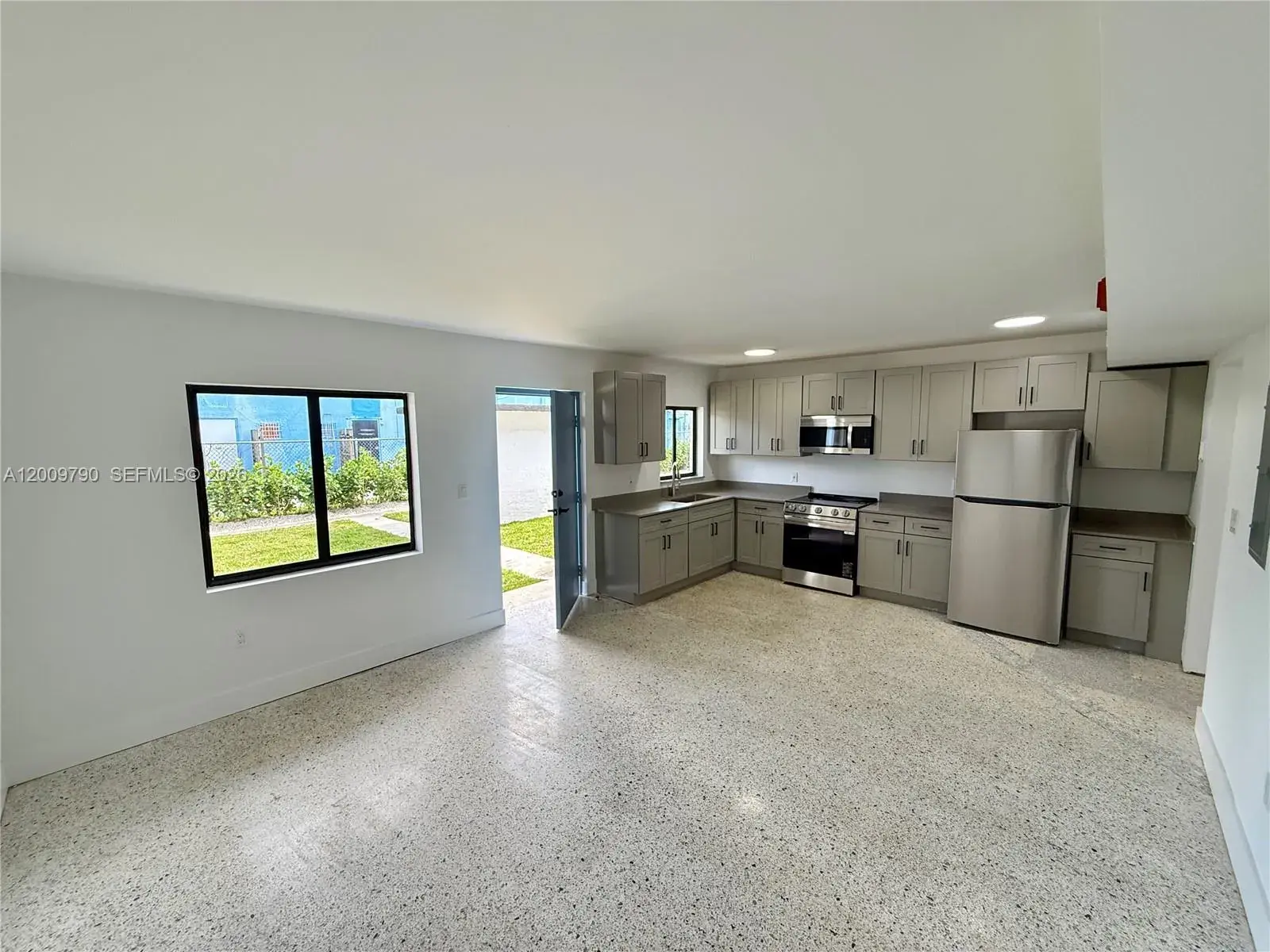 180 NE 57th St # 4, Miami FL 33137