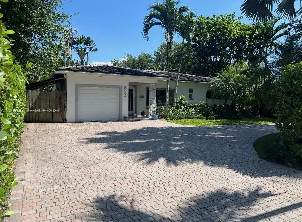 823 NE 107th St, Biscayne Park FL 33161