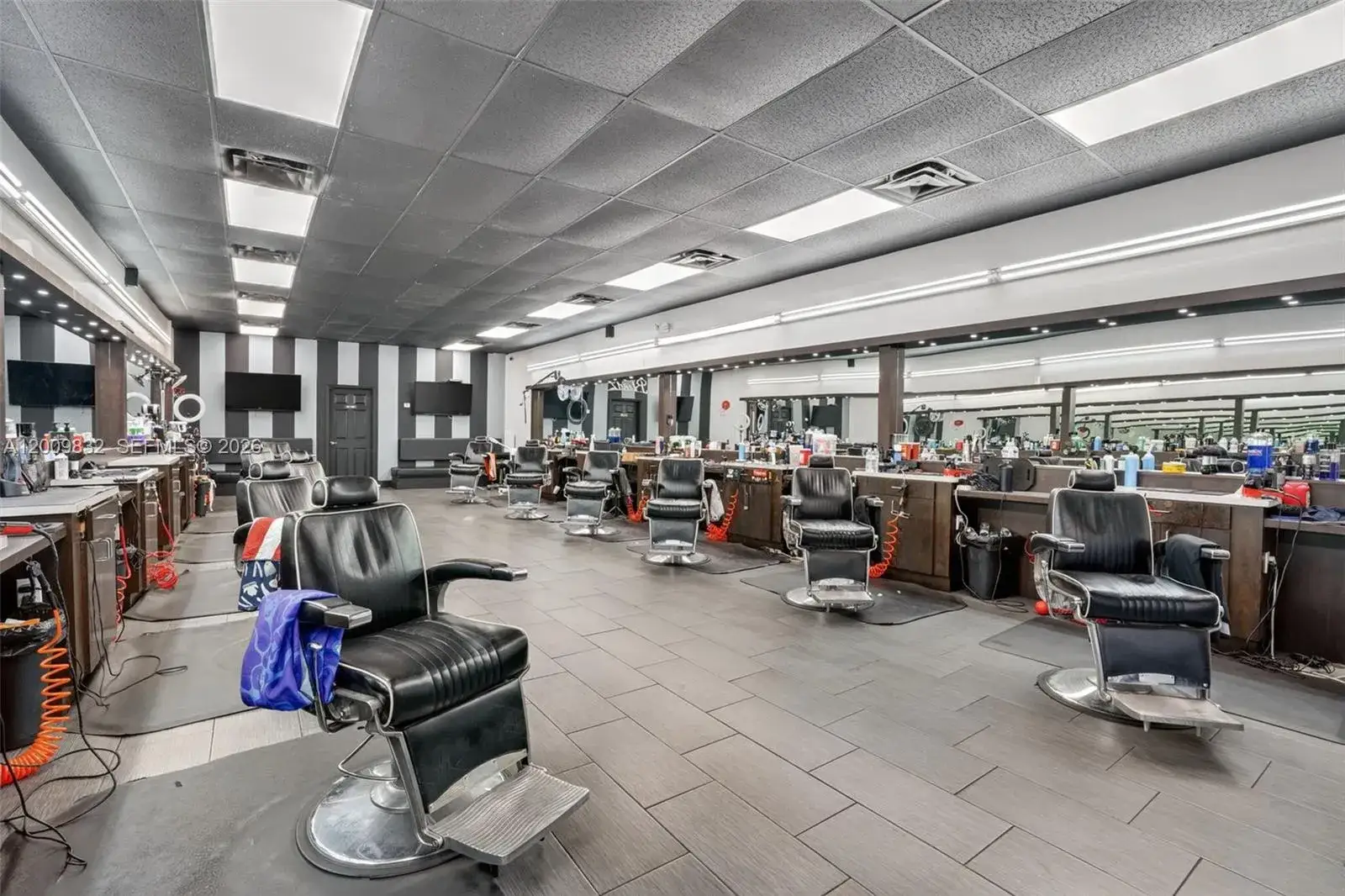 Established Barbershop for Sale – Prime Kendall Location, Kendall FL 33175