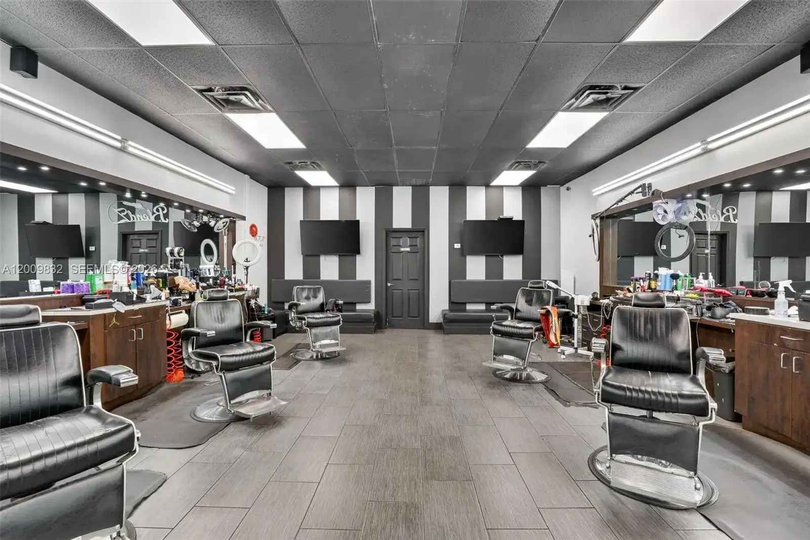 Established Barbershop for Sale – Prime Kendall Location, Kendall FL 33175 photo 4
