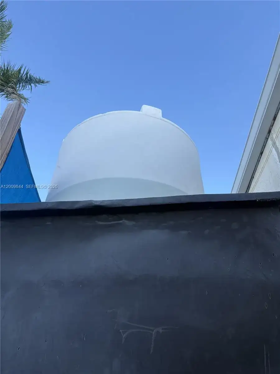 82 SW 8, Miami FL 33144 photo 3