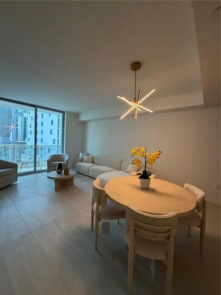 77 SE 5th street # 1614, Miami FL 33131 photo 4