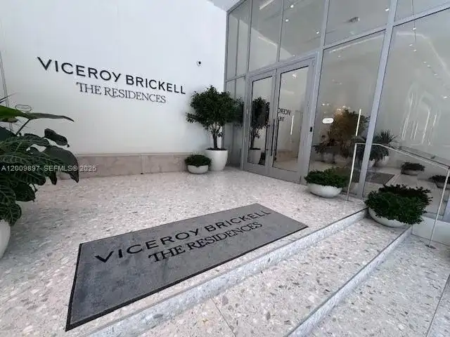 77 SE 5 ST # 1806, Miami FL 33131