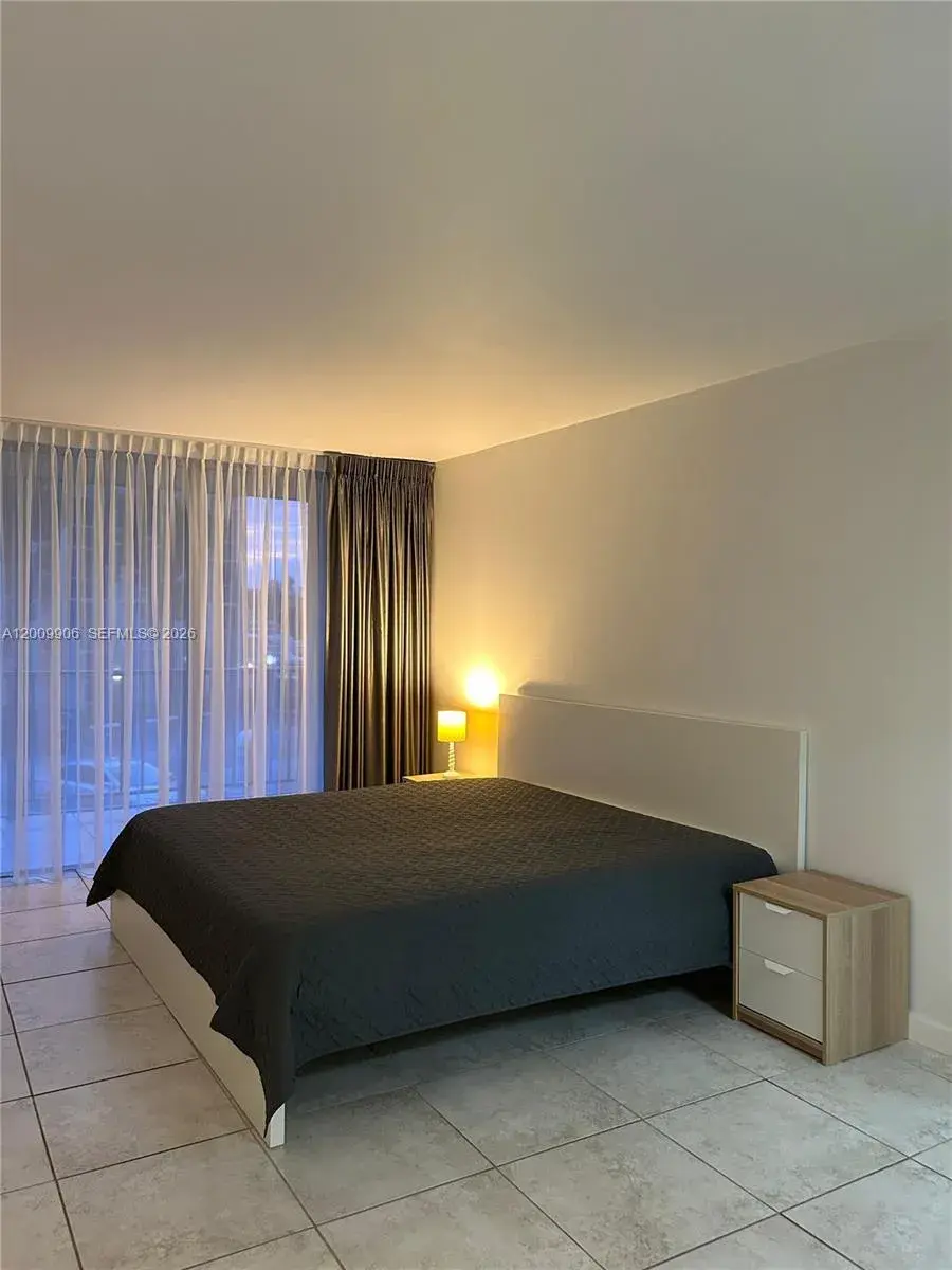 701 Three Islands Blvd # 211, Hallandale Beach FL 33009
