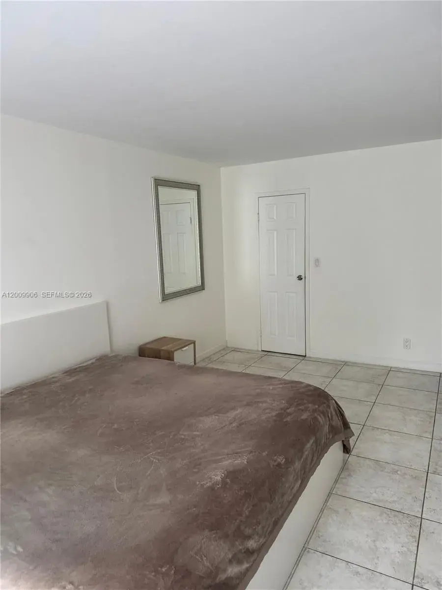 701 Three Islands Blvd # 211, Hallandale Beach FL 33009