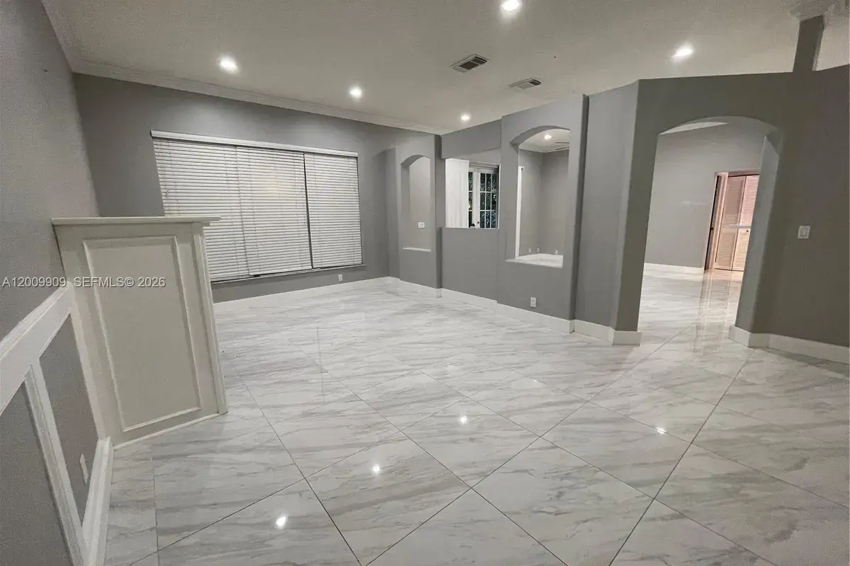 5263 SW 34th Way, Hollywood FL 33312