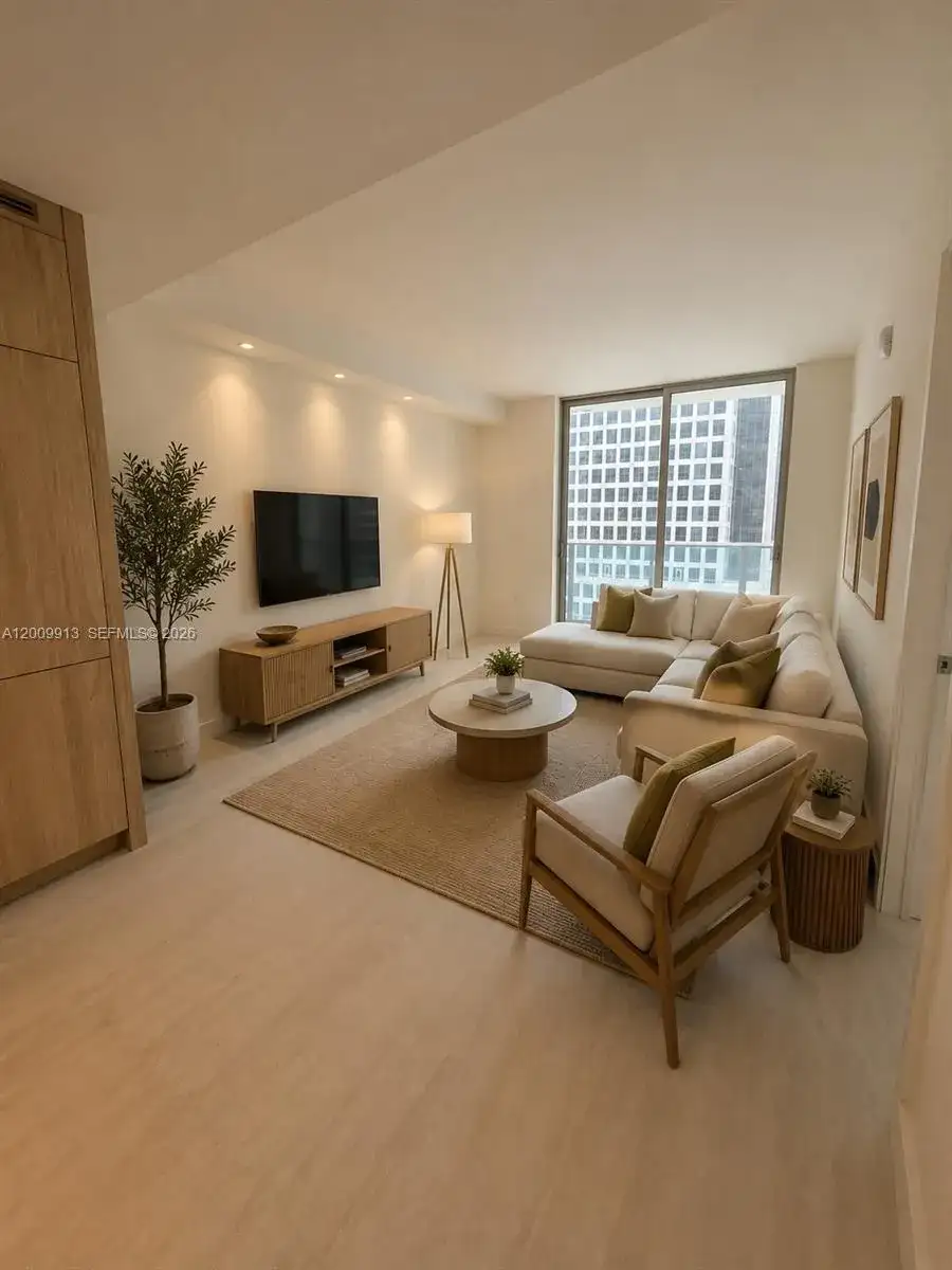 77 SE 5TH ST # 1811, Miami FL 33131 photo 2