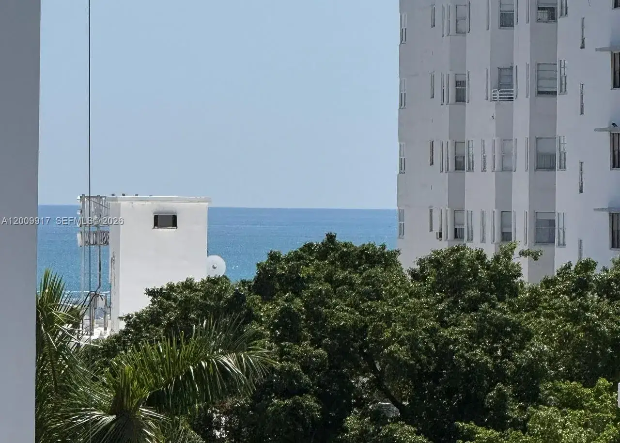 2 bedroom 2 bath Residential for sale at 1775 Washington Ave # 7B, Miami Beach FL 33139