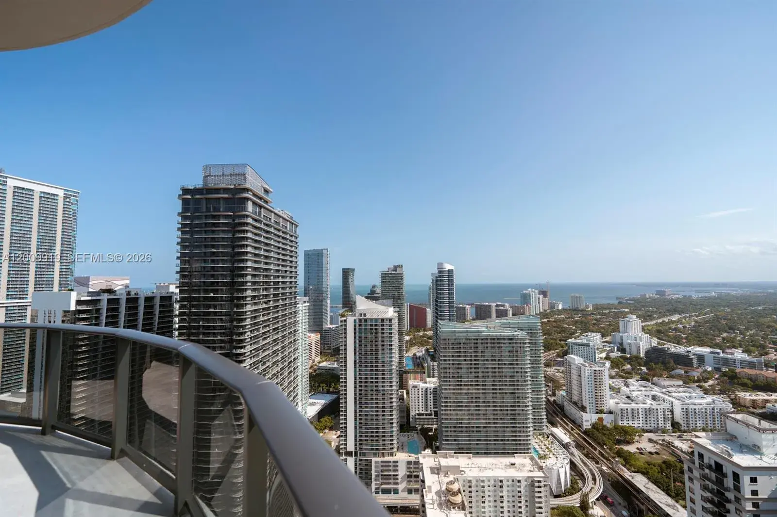 45 SW 9th St # 4906, Miami FL 33130