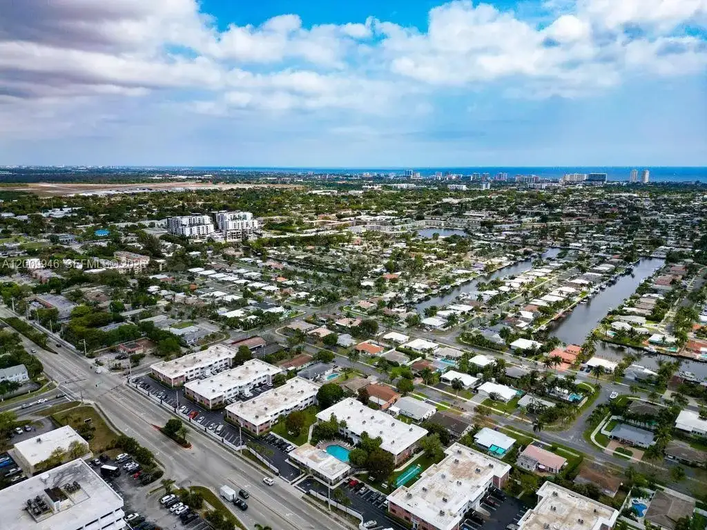 400 S Cypress Rd # 424, Pompano Beach FL 33060 photo 3