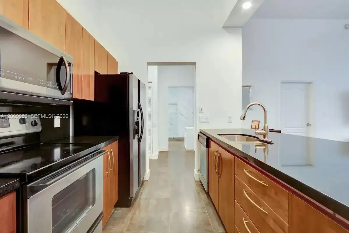 1200 Brickell Bay Dr # 1404, Miami FL 33131 photo 2