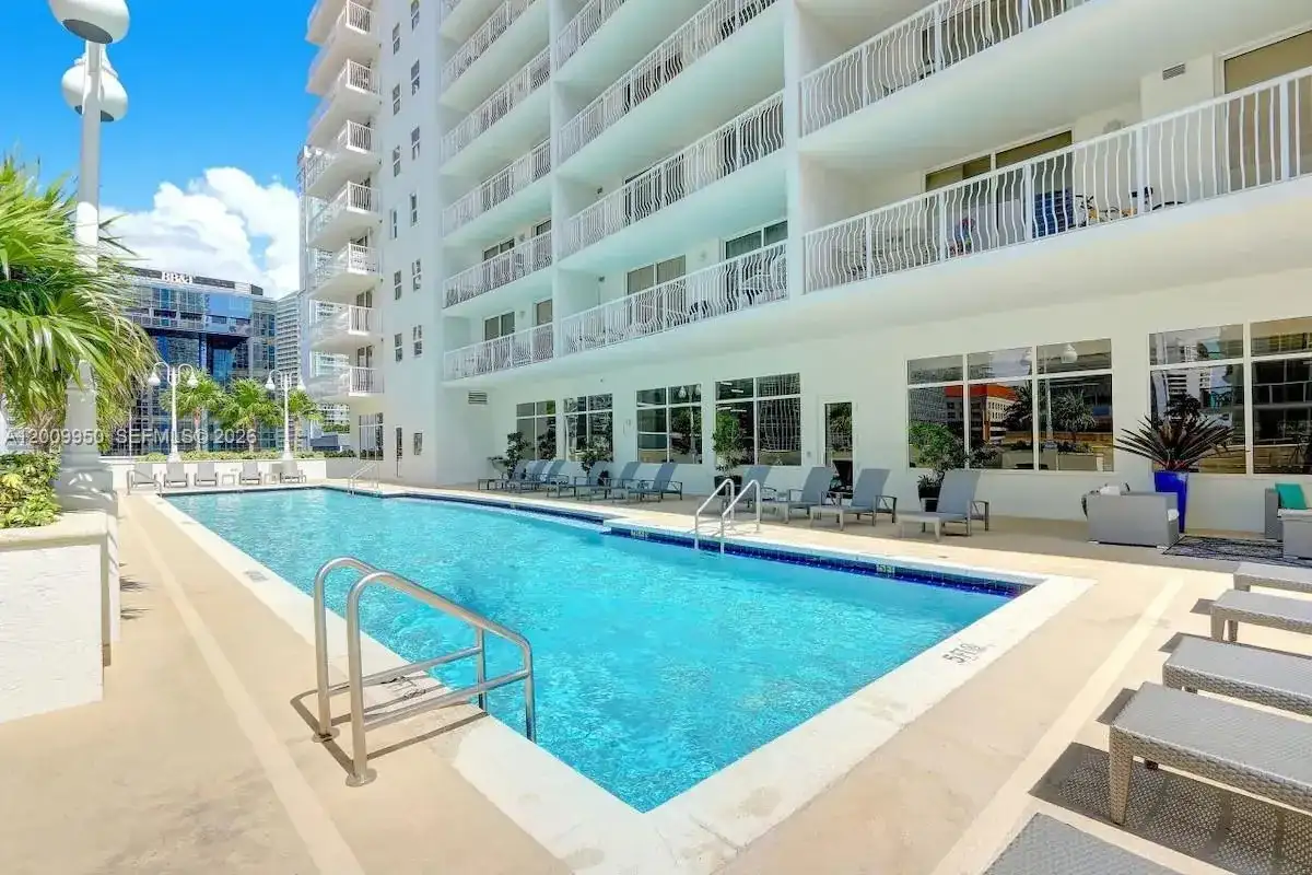 1200 Brickell Bay Dr # 1404, Miami FL 33131 photo 5