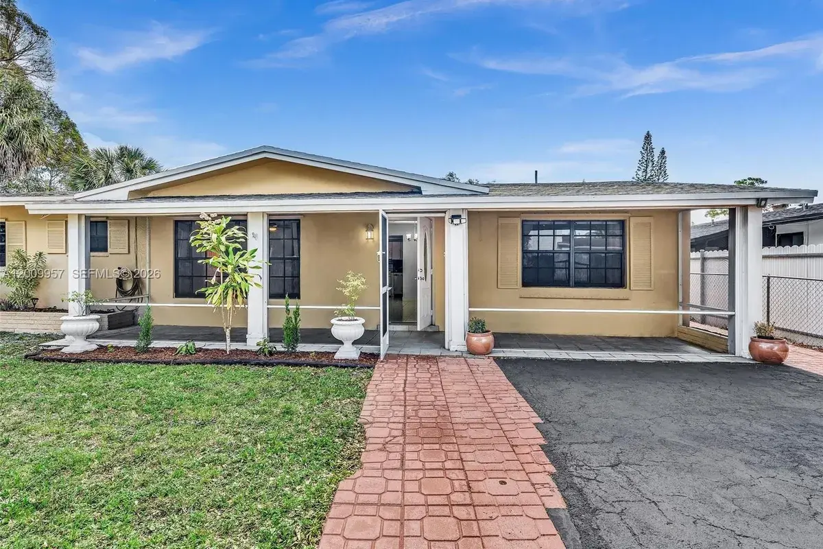 1322 SW 26th Ter, Fort Lauderdale FL 33312