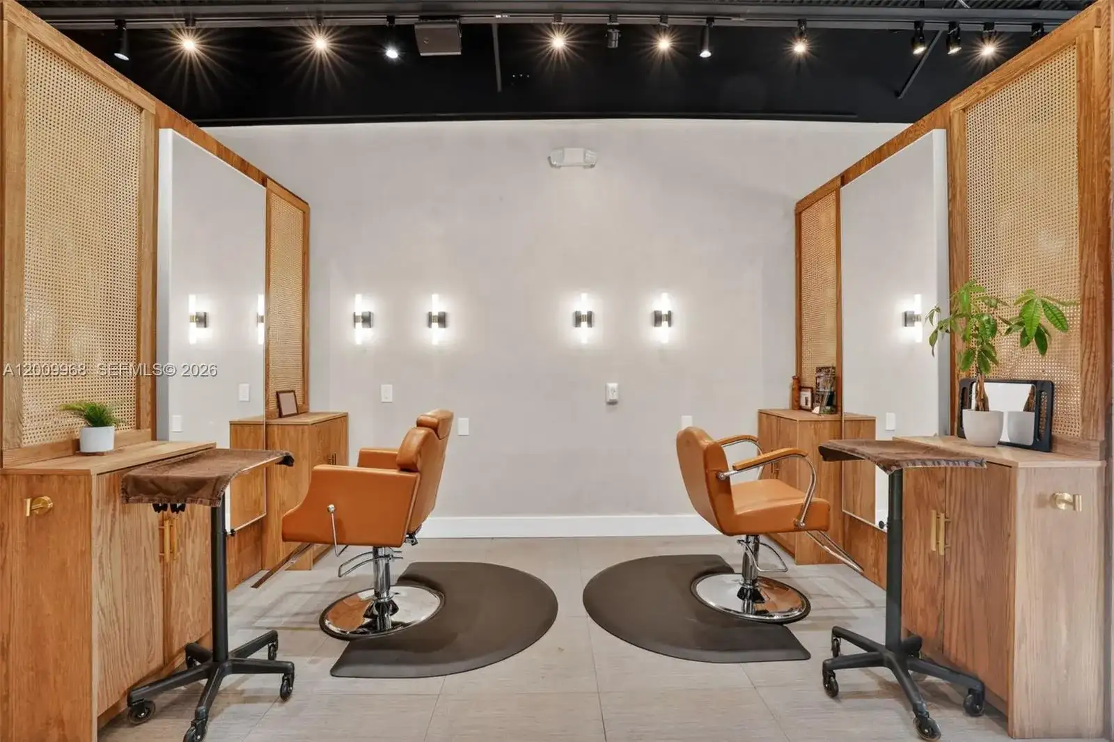 Turnkey Beauty Salon & Spa For Sale In Palmetto Bay, Palmetto Bay FL 33157 photo 5