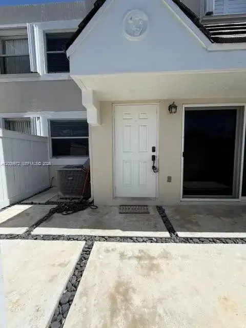 4590 SW 68th Ct Cir # 8, Miami FL 33155 photo 2