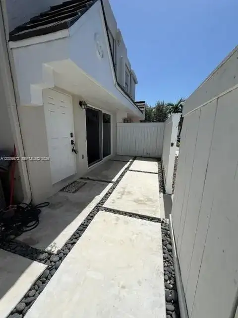 4590 SW 68th Ct Cir # 8, Miami FL 33155 photo 4