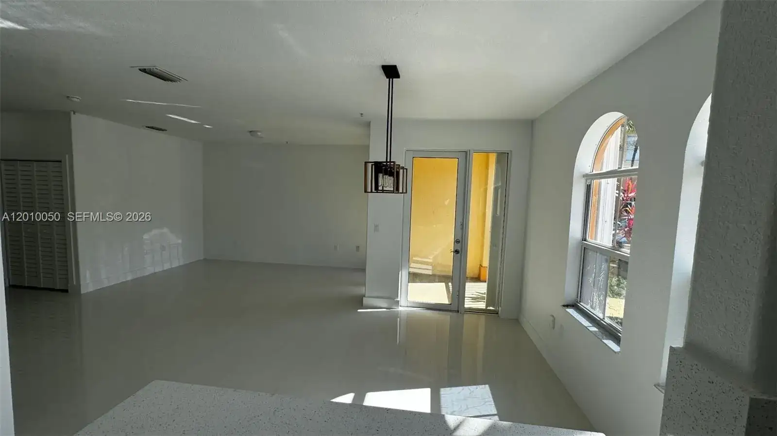 10012 NW 7th St # 112, Miami FL 33172 photo 3